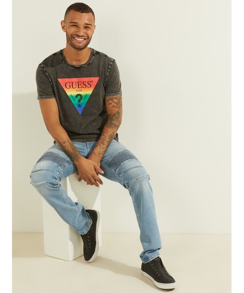 GUESS Gradient Triangle Logo Rainbow 