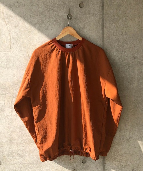 トップス natto compact nylon pullover compact nylon pullover / charcoal（コンパクトナイロンプル
