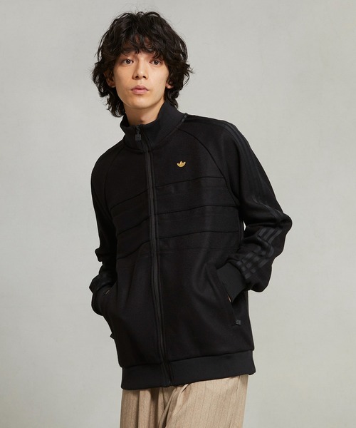 〈adidas〉ビッグ トレフォイル アウトライン トラックトップ&パンツセット adidas（アディダス）の「ビッグ トレフォイル アウトライン