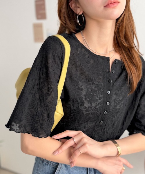 Bluelea ジャガード 小花柄 半袖 トップス CLASSICALELF | 《8月上旬再入荷！予約受付中》シアー花柄ジャガードで