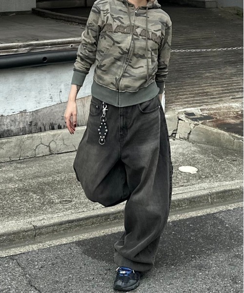 CHIKASHITSU + | 【Chikashitsu +】stripe tuck slacks
