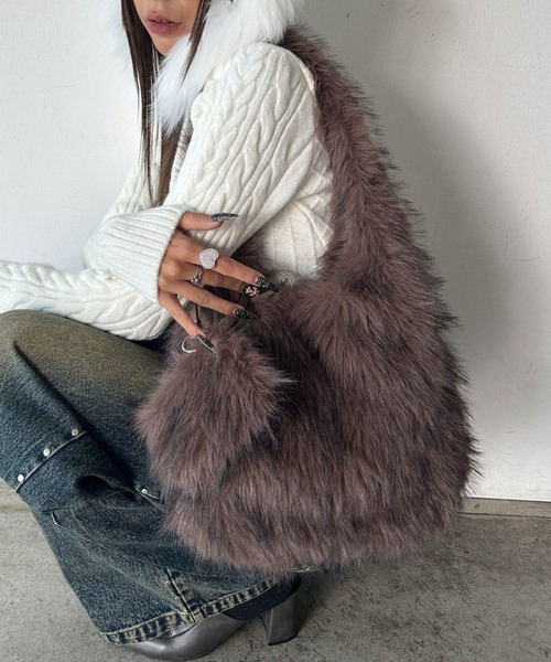 D.I.A. | ファーポイント チェーン＆チャーム アームウォーマー