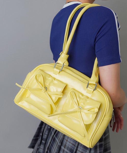 SPINNS | リボンポケット 合皮ハンドバッグ / 500mlペットボトル