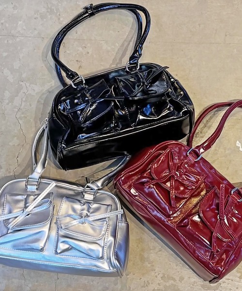 SPINNS | リボンポケット 合皮ハンドバッグ / 500mlペットボトル収納