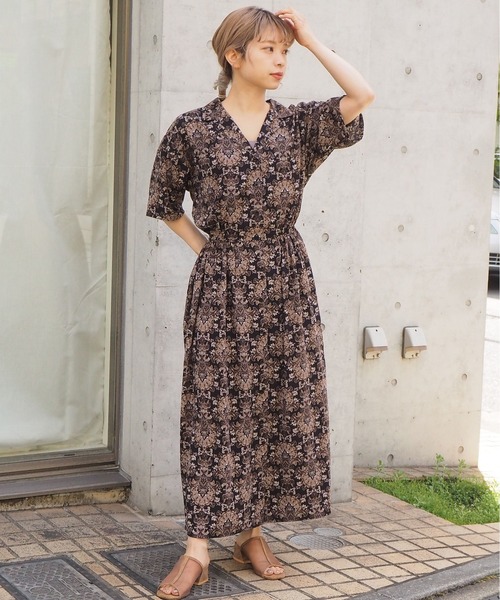 Sサイズ】Leja 遅かれ 配色パイピングプチハイネック花柄刺繍 