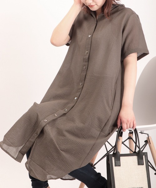 UBASOKU | ubasoku リネンコットン ドット刺繍バンドカラーギャザー