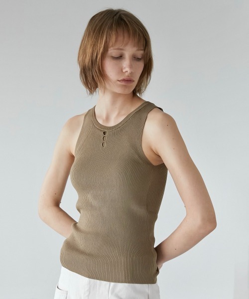LA PEAU DE GEM シャイニングフェザーニットキャミ shining feather knit cami – LA PEAU DE GEM