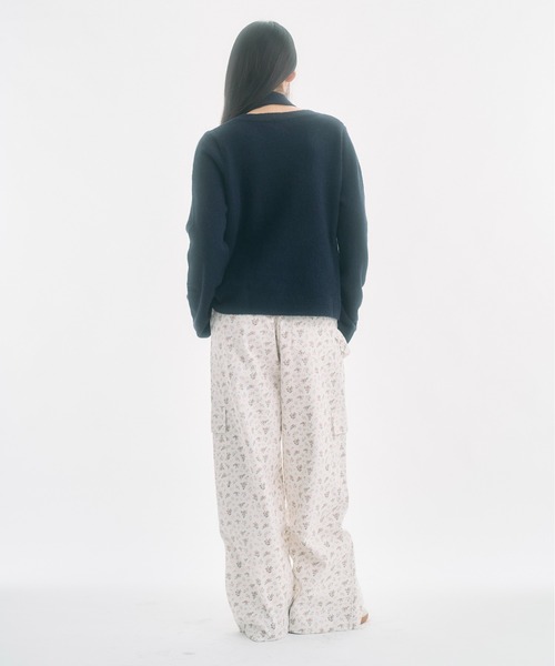 FEKETE | floral cargo pants / 小花柄ワイドカーゴパンツ - Buyee, an