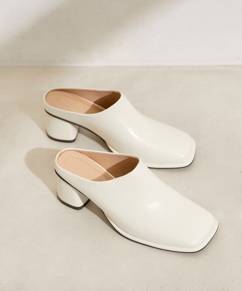 【TOTEME】スクエアトゥ ベロアミュール Toteme トングサンダル THE FLIP FLOP HEEL 205 906 819