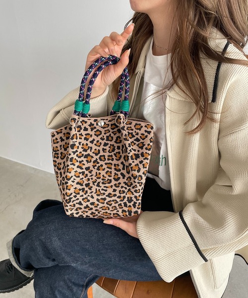 210NOUVE | コードストラップ 柄 ニット ハンドバッグ - Buyee, an
