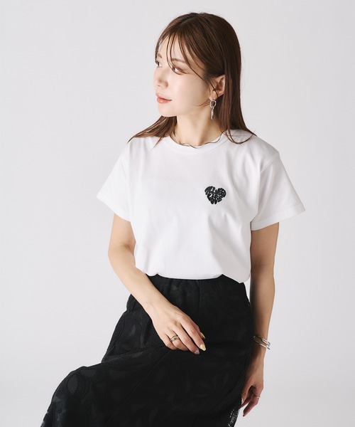 RIBERRY | ハートロゴラメ刺繍コンパクトTシャツ - Buyee, an Online