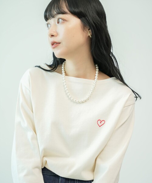英　0107 ♡ FREAK'S STORE | ワンポイントハート刺繍 ボートネックロンT