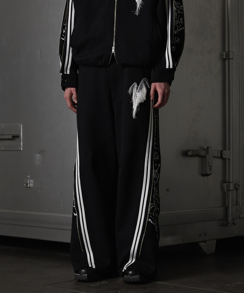 GRANCY ボタンレイヤードデザインナイロンパンツ グレー Sサイズ GRANCY（グランシー）の「【GRANCY】Button Layered Design