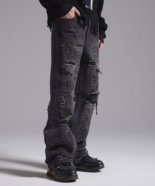 SOERTE | Wide straight curve tuck trousers /ワイドストレートカーブ