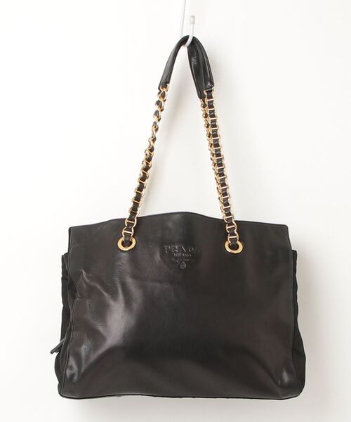 希少 プラダ ハンドバッグ ロゴ型押し チェーン オールレザー 肩掛け可能 PRADA | ロゴモチーフ チェーン トートバッグ - Buyee, an Online
