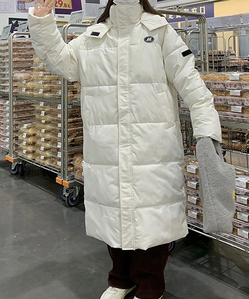 C.U.L | フード付き ボリューム ワンポイントロゴ ロングエコダウン