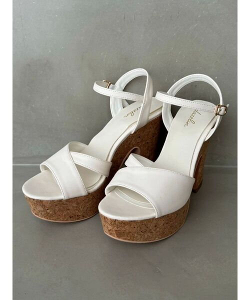 Call it spring★ 上品★美脚★ コルク・ウェッジヒールサンダル 楽天市場】コルクウェッジ サンダル 厚底 美脚 日本製 本革 9cm
