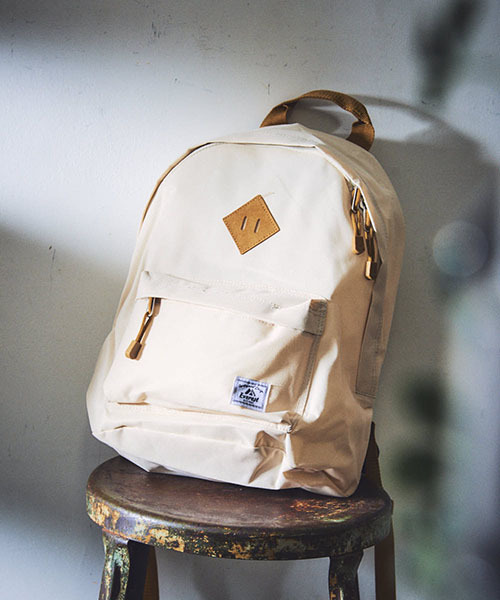 everest vintage backpack