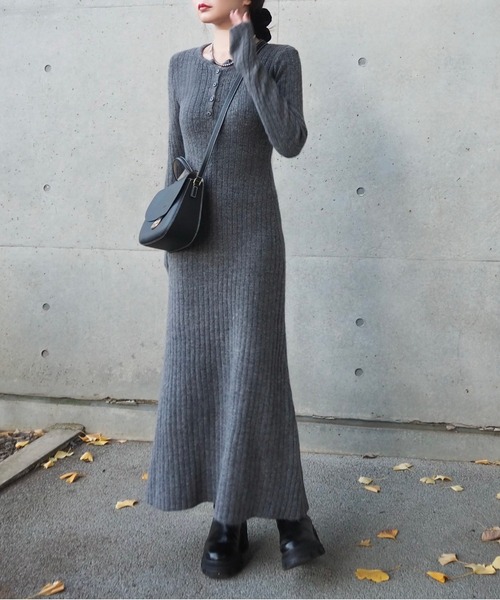 【美品】Callarus プリント重ねシフォンプリーツデザインロング丈ワンピース 結婚式・パーティー・オケージョンドレス】プリント重ねシフォン