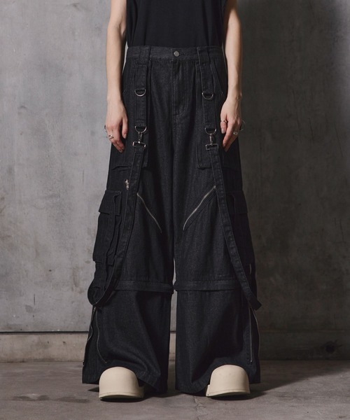 リ*ロ様 【ERAR】PU合皮サスペンダースーパーワイドハイギミックカーゴパンツ ERAR】PU合皮サスペンダースーパーワイドハイギミックメタルパーツ