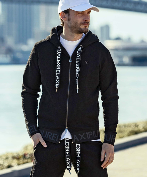 ウノピュウノウグァーレトレ パーカー ウノピュウノウグァーレトレ