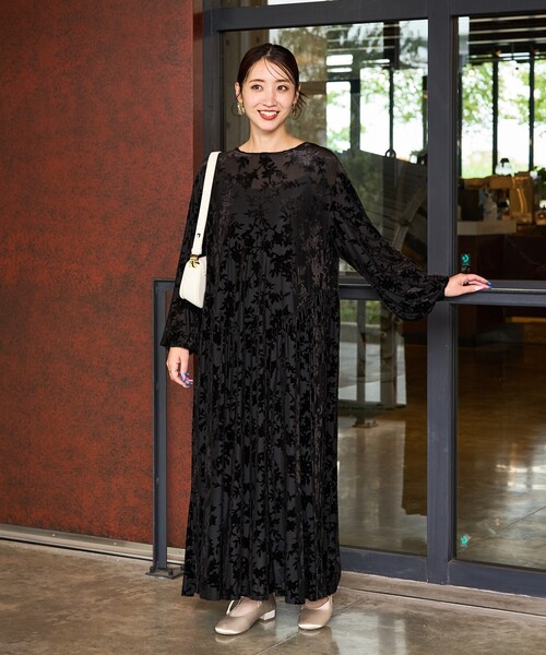 Valentino 花柄刺繍 半袖ひざ丈ワンピース no brand（ノーブランド）の