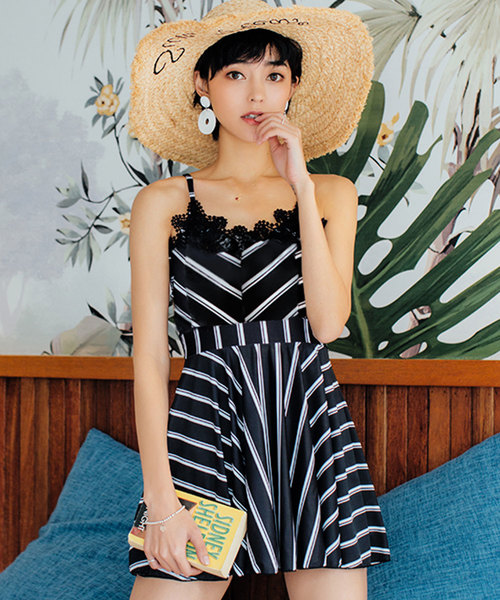 Osyarevo 水着 黒 白 ライン柄 レースポイント フェミニン ワンピース Buyee An Online Proxy Shopping Service Shop At Zozotown Bot Online
