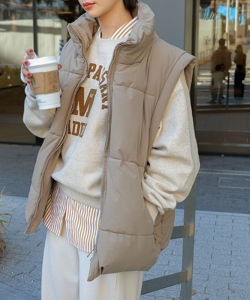 ColorsダウンベストXS CURVED PUFFER VEST BEIGE