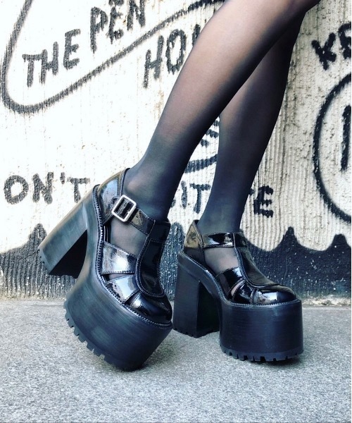 JEFFREY CAMPBELL | ウッドソール厚底カッティングシューズ - Buyee 