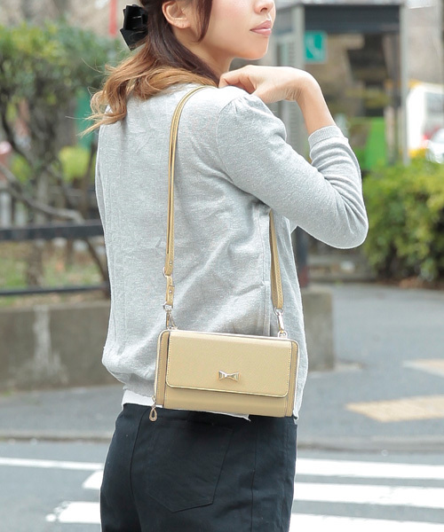Cache Cache カシュカシュ Cachecache リボンポイントお財布ショルダーバッグ Buyee日本代購服務 於zozotown購物 Bot Online
