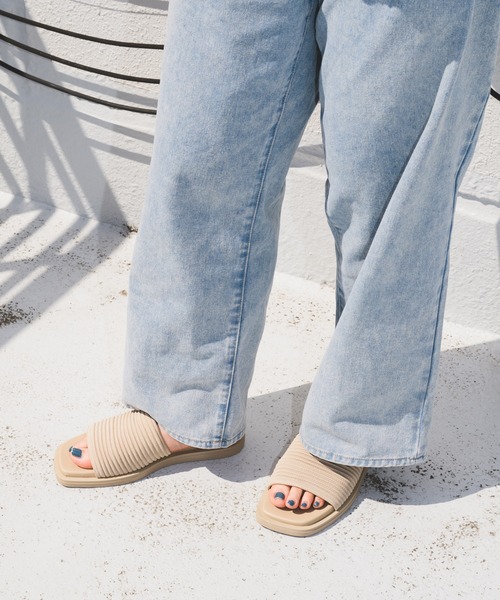 Steve Madden ラインストーン クロスオーバー フラット サンダル Steve Madden☆ 輝くラインストーン・フラットサンダル
