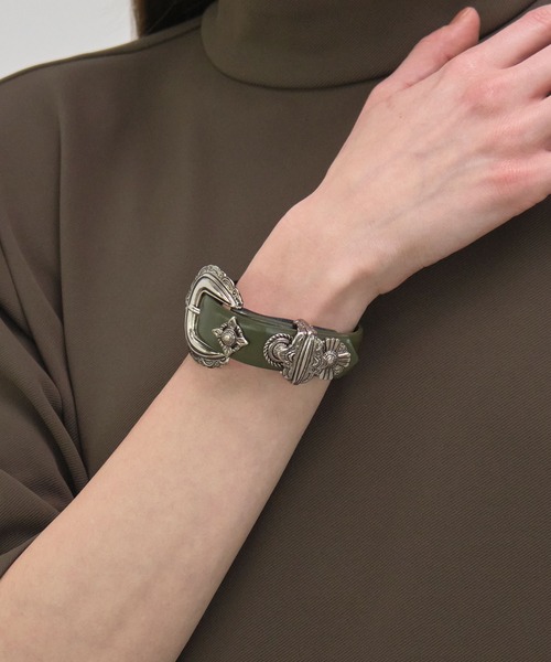 TOGA PULLA | 【TOGA PULLA/トーガプルラ】Motif leather bangle