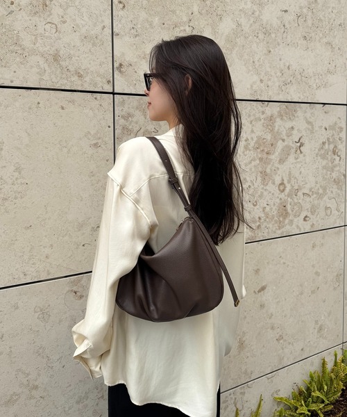 ★emis★EMBOSSED BARREL BAG★ emis EMBOSSED BARREL BAG-BLACK | eBay