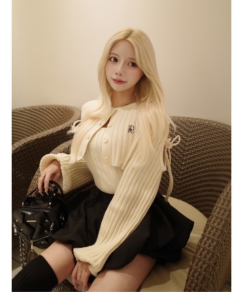 MILA OWEN | シャーリングペプラムフリルブラウス - Buyee, an Online