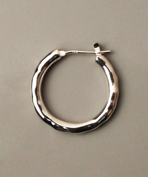 e.m. ヒットフープピアス(小)　両耳　シルバー925 e.m. ヒットフープピアス(小) 両耳 シルバー925