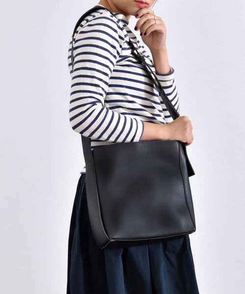 California Outfitters Les Porter Cuir フェイクレザーショルダートートポーチ付きバッグ Buyee An Online Proxy Shopping Service Shop At Zozotown Bot Online