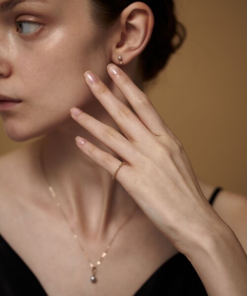 ete bijoux [ドロー] ワンストローク ピアス ブラウン