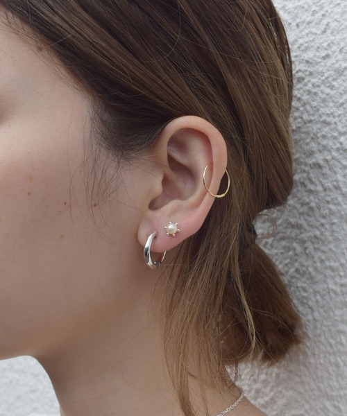 e.m. ピアス フープ スタッズ パール コーン S e.m. スタッズコーン