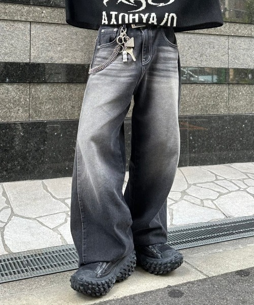ブラック　パンツ chikashitsu + 受注制【Chikashitsu +】side zip wide nylon pants (3color
