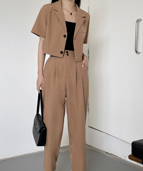 EMI+ | 半袖ショートサマージャケット＋タック入りワイドパンツ