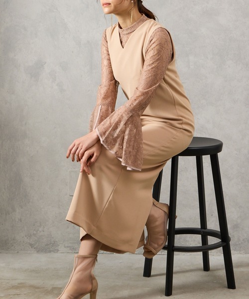 【最終値下げ】AIMER 花柄フロッキー袖付きタイトラインパーティードレス　Ｍ セール】花柄フロッキー袖付きタイトラインパーティードレス