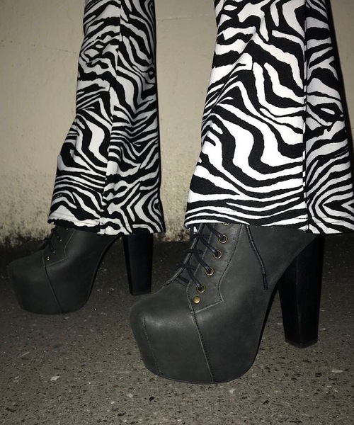 JEFFREY CAMPBELL | ”LITA”レースアップショートブーツ - Buyee, an