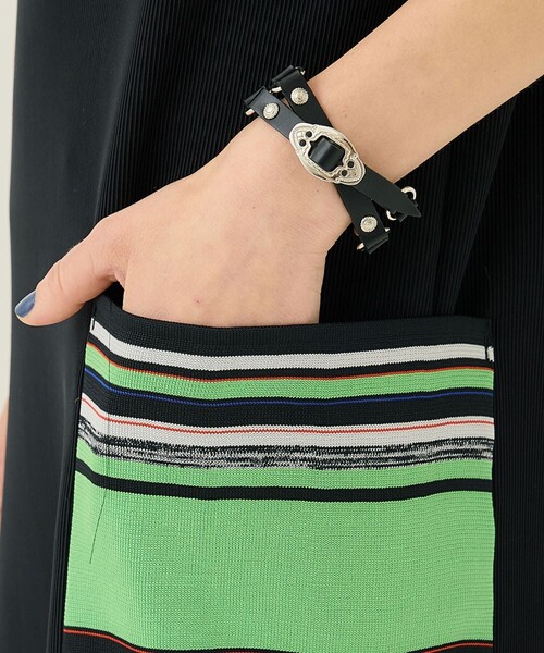 TOGA バングル　⭐︎美品・試着のみ⭐︎ TOGA（スタッズ ・ ブレスレット/バングル）のフリマアイテム一覧