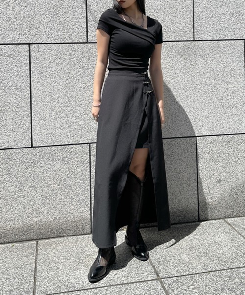 【ワイズ】ロングスカート　近年モデル 2　総柄　アシンメトリー ベージュ　黒 ワイズ】ロングスカート 近年モデル 2 総柄 アシンメトリー