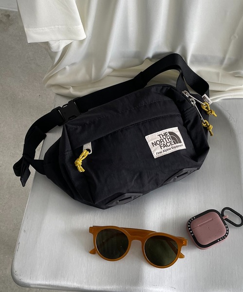 ⭐︎新品⭐︎  ブラック ボディバッグ ショルダーバック 関税込☆PRADA☆サフィアーノレザークロスボディバッグ☆正規品 (PRADA