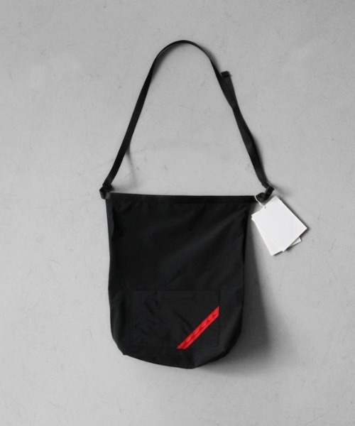 phingerinインプロバッグ IMPROVISATION POCKET BAG WHITE – PHINGERIN