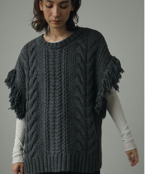 anuke wool zip knit