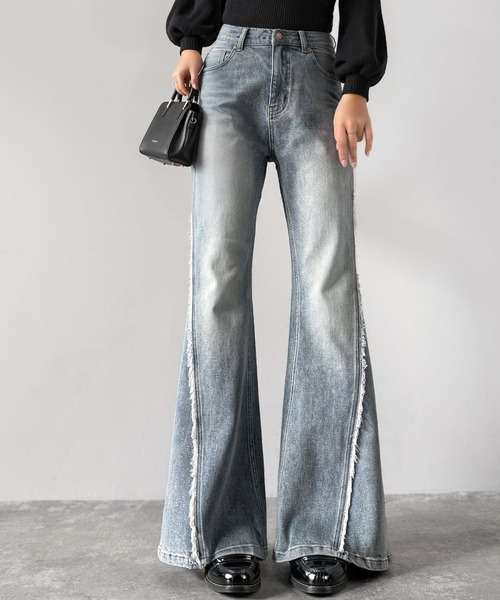 【mily bilet】とにかく美脚！サイドフリンジ使いヴィンテージ風デニムフレアパンツ